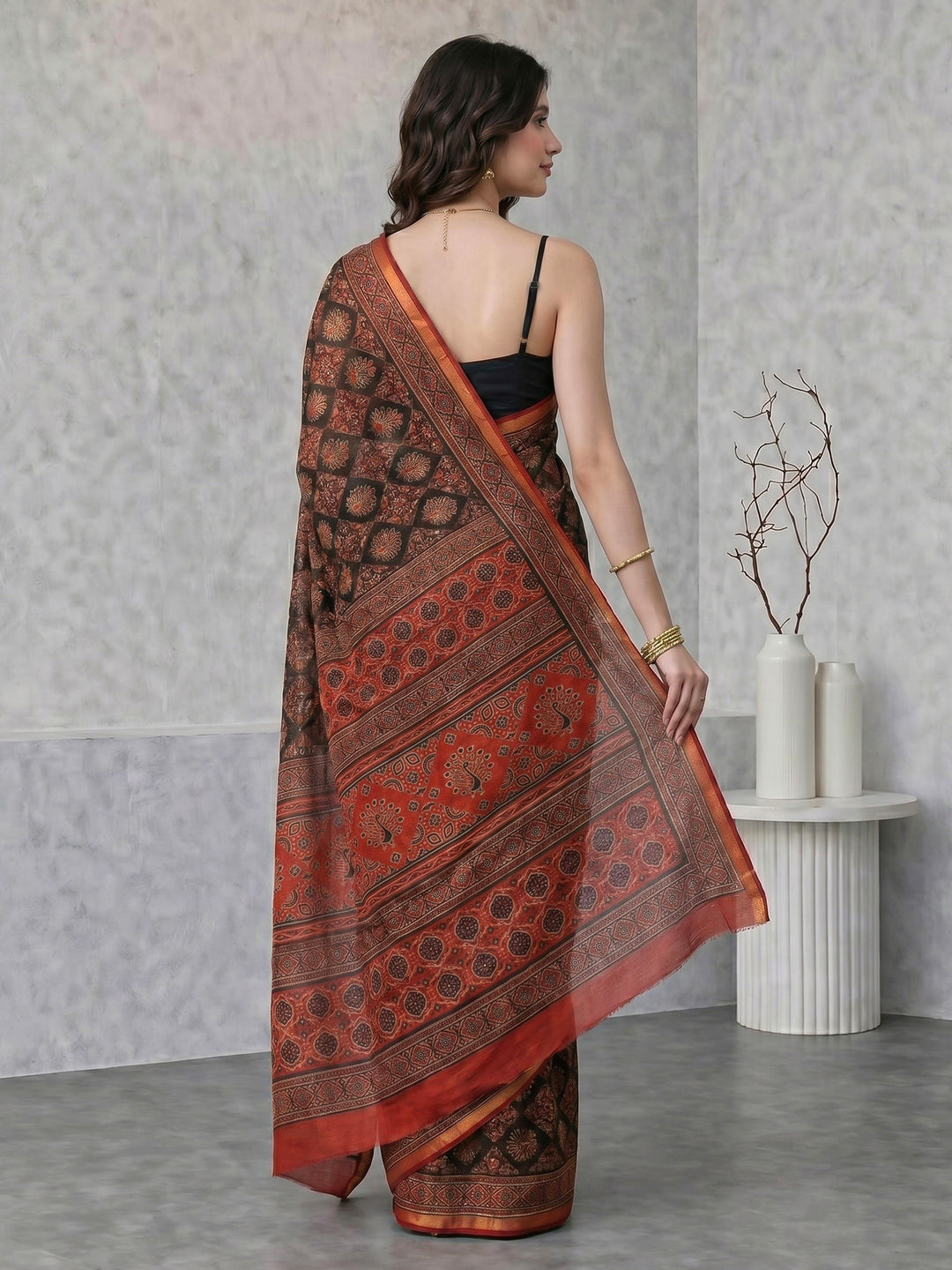 Zari Booti Woven  Crepe Saree