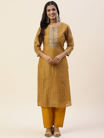 Printed & Yoke Embroidered Chanderi Kurta With Pants