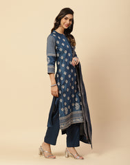 Resham Booti Embroidered Cotton Kurta With Pants With Chanderi Dupatta