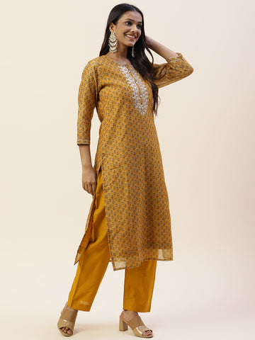 Printed & Yoke Embroidered Chanderi Kurta With Pants