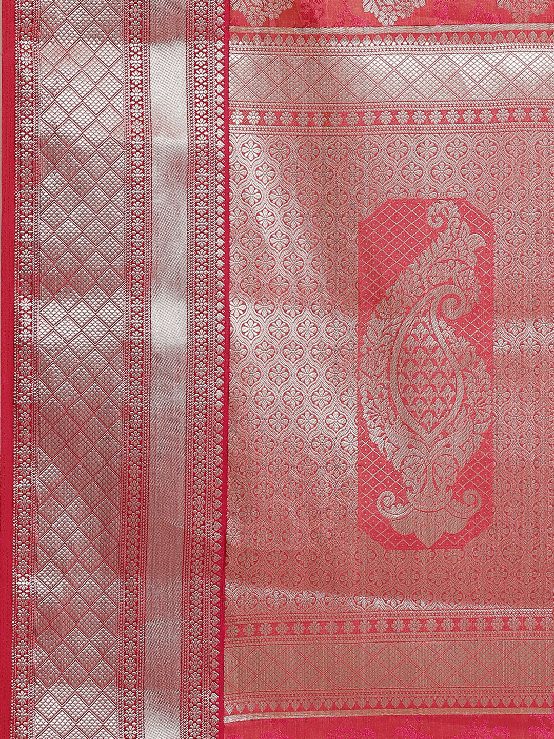 Zari Border Booti Art Handloom Woven Saree
