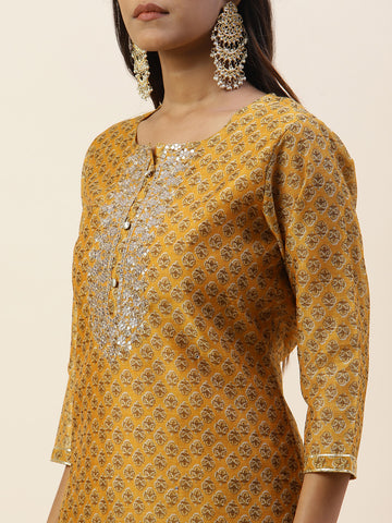 Printed & Yoke Embroidered Chanderi Kurta With Pants